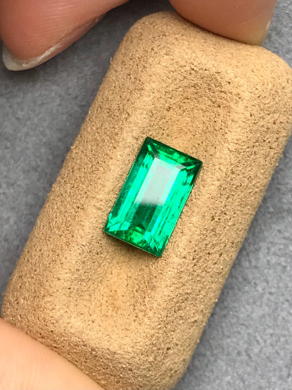 High-quality 2.67ct Natural Zambia Emerald