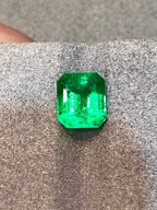 High-quality 2.38ct Natural Colombian Vivid Green Emerald