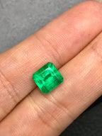 High-quality 2.22ct Natural Colombian Vivid Green Emerald