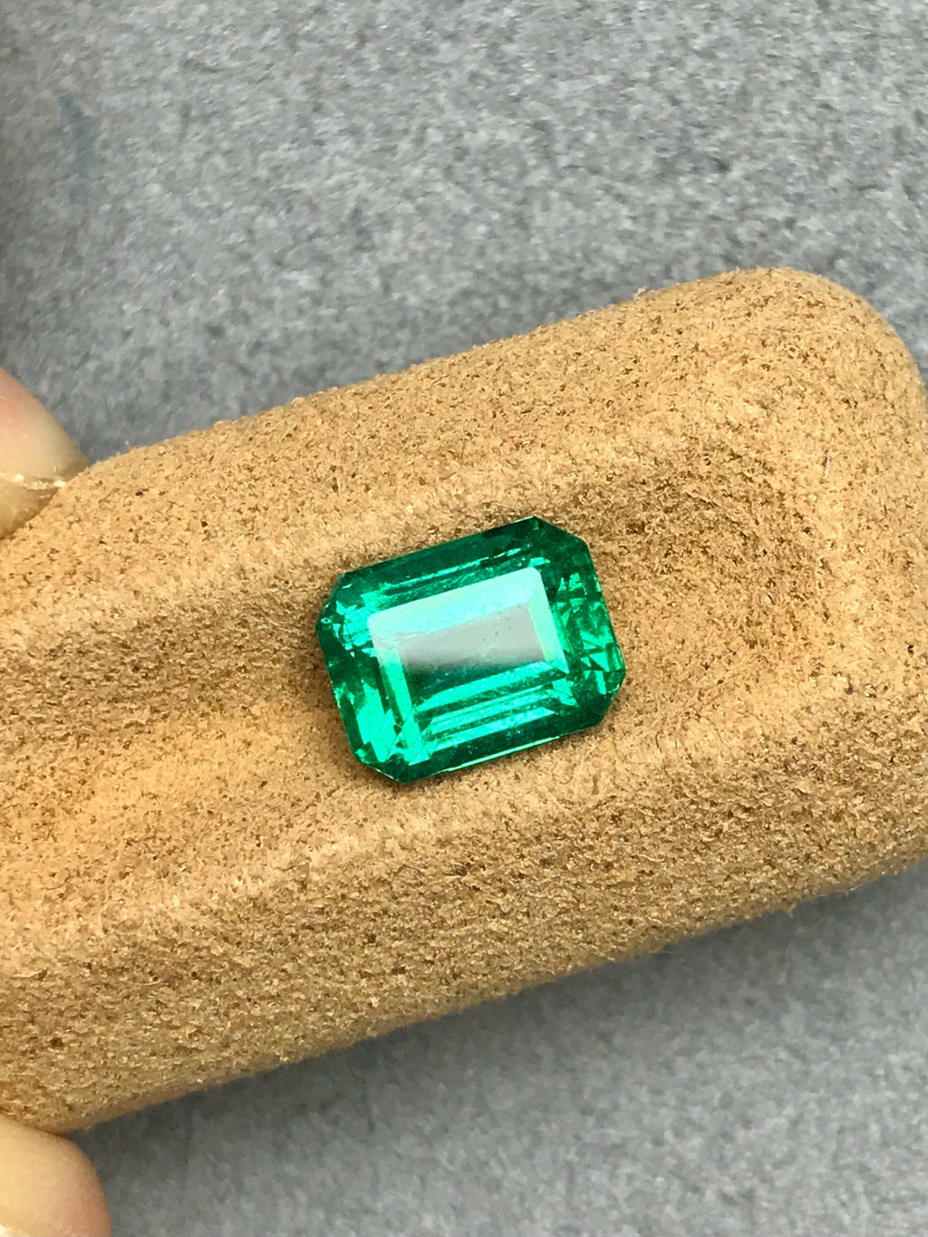 High-quality 2.77ct Natural Zambia Emerald