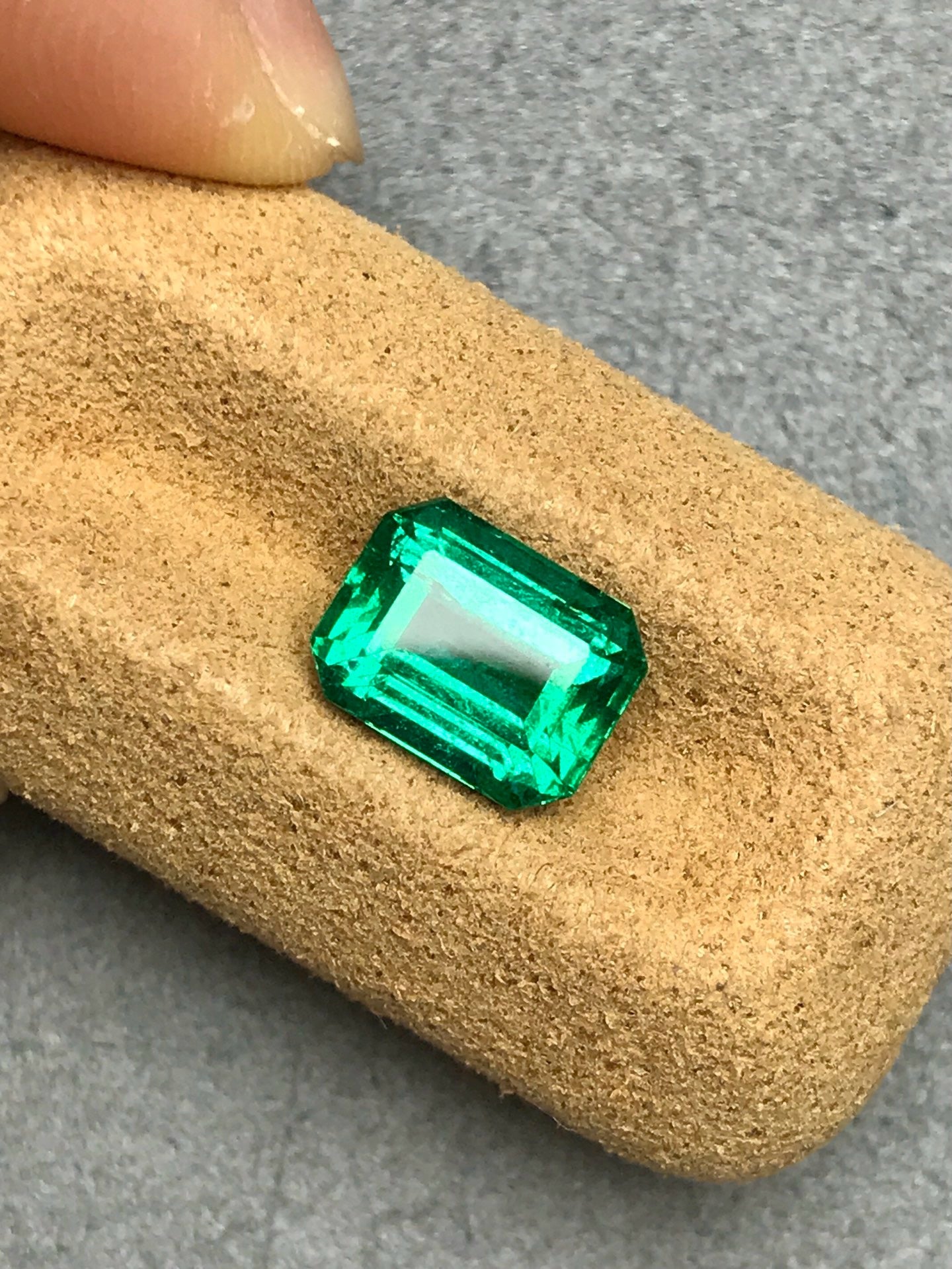 High-quality 2.77ct Natural Zambia Emerald